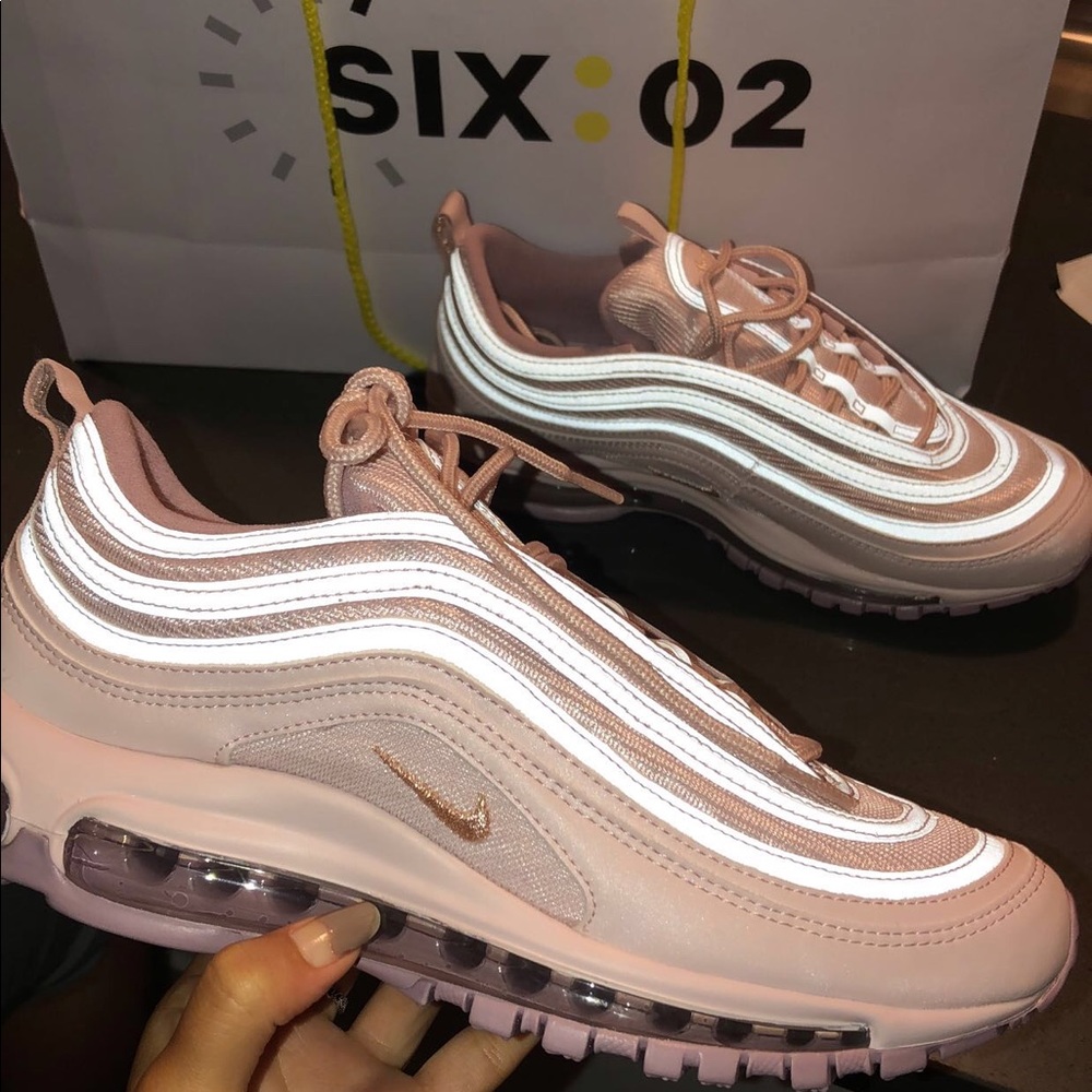 SOLD 💲Nike air max 97’ ‘barely rose’